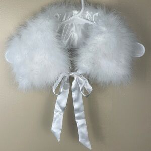 Women’s Elegant White Feathered Shawl Scarf Satin Lined One Size Fits All